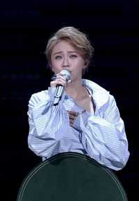 陈冰(Chen Bing)金曲捞前后照片