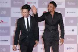 韩志硕任达华在第20届釜山国际电影节红毯上图册