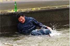 最新卢映性感图片