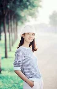 孙梅竞最新清新壁纸