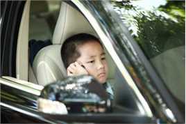 冯邵一(Johnny)童年照前后照片