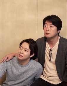 朴有天(，パク·ユチョン，park yoo-chun)深受前辈们喜爱的有天生活照相册