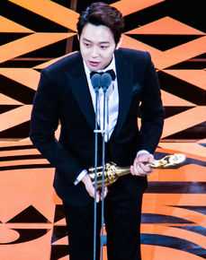 朴有天(，パク·ユチョン，park yoo-chun)韩国青龙电影奖图册