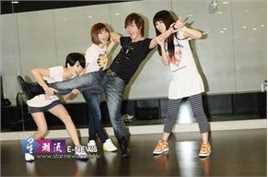 周定纬(Judy Chou)-比你贱拍摄花絮生活照