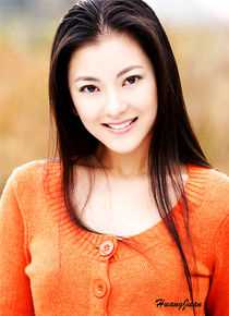 最新黄娟性感图片