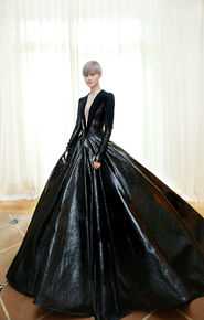 李宇春(Chris Lee)身着高级定制图片图集