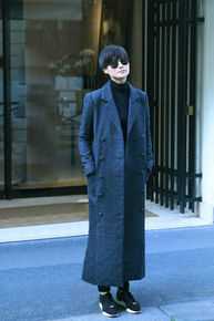 李宇春(Chris Lee)街拍时刻素颜照壁纸