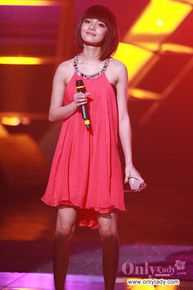 张韶涵(Angela Chang、Angela Zhang)舞台表演前后照片