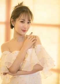 杨紫(Andy)2017微博之夜性感图片图集