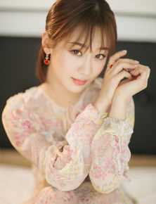 杨紫(Andy)2018腾讯娱乐发布盛典壁纸壁纸