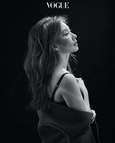 李美淑(，Lee Mi Sook)2018年4月号VOGUE壁纸壁纸