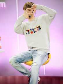 晏紫东活动壁纸壁纸