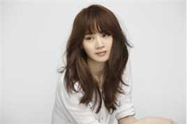 王笠人照片素颜照相册