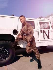 潘元甲战士形象前后照片