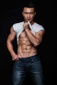 高清张哲性感图片