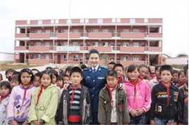 刘一祯送爱心壁纸壁纸