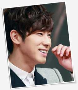 郑允浩(ユンホ（ユノ）、Jung Yunho、Jeong Yoonho)-新闻发布会前后照片