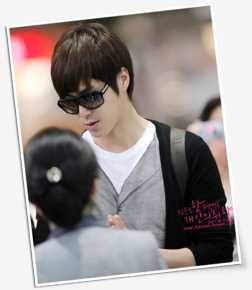 郑允浩(ユンホ（ユノ）、Jung Yunho、Jeong Yoonho)-机场饭拍图片图集