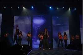 林健辉(Eric)林建辉在中国玉树重建校园慈善大汇演壁纸壁纸