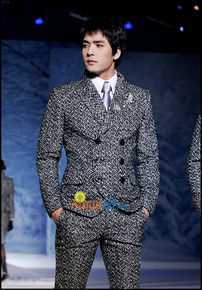 朴允载(ParkYoonjae)安德烈·金时装展性感图片图集