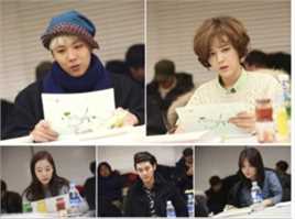 李洪基/李弘基(/Lee HongKi)百年的新年图册