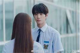 精选李濬荣(Jun)在刘范真《临时工先生》中的图册