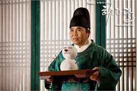 郑恩表()拥抱太阳的月亮(2012)生活照相册