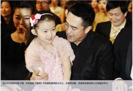 最优质张子嫣在《借枪》搜狐电视剧盛典中的相册