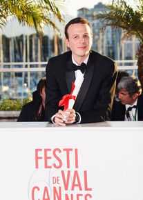 阿玛特·伊斯卡拉特(Amat Escalante)在戛纳国际电影节获奖照图册