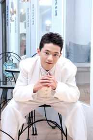 吴勇滨艺术照（二）素颜照壁纸