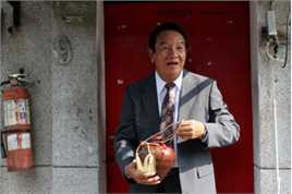 丁强电影《酒是故乡浓》最新剧照