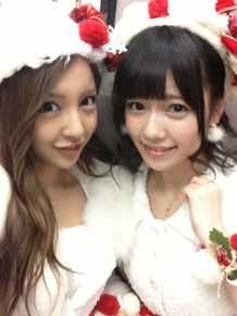 岛崎遥香(日文名：島崎遥香，平假名：しまざき はるか，罗马拼音：SHIMAZAKI HARUKA)和成员们在一起的帕露露前后照片