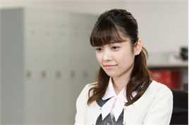 岛崎遥香(日文名：島崎遥香，平假名：しまざき はるか，罗马拼音：SHIMAZAKI HARUKA)影视高清剧照