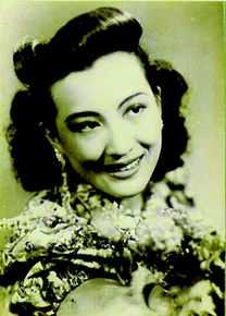 周璇中年的素颜照壁纸