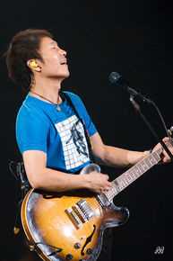 最优质许巍在2009《今天》深圳演唱会中的相册