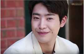 朴敏雨（官方译名）(，Park Min Woo)朴敏雨性感图片图集