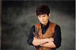 薛飞《左》剧照