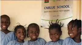 CNBLUE（Code Name BLUE）(/シーエヌブルー)布基纳法索“CNBLUE”学校壁纸壁纸