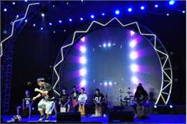 陈童(Charlie)啤酒节舞蹈表演性感图片图集