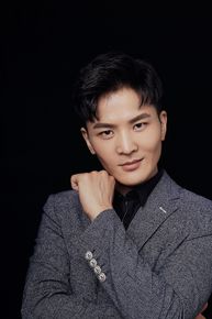 高清王岗岗图片