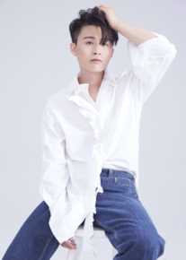 周壬行(Mi)演员周密形象照素颜照相册