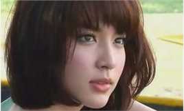 最新莫茶诺·欣彩萍翩( 、Monchanok Saengchaipiangpen)性感图片