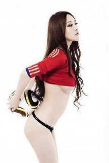 最新性感教主华丽转身,变装萝莉女仆大秀清纯_壁纸