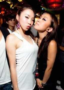 最全生活照曝光的90后篮球美女壁纸