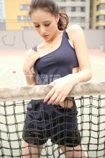 最新拍盛夏清凉性感运动的网球美女图集