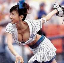 高清日韩女星棒球场精彩开球表演图集