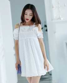 特别专辑张念恩白裙妩媚动人图片