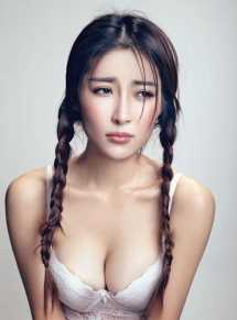 最新嫩模何静内衣性感诱人壁纸