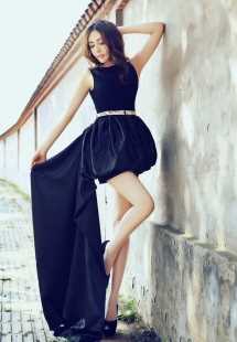 最新高兮妍修长大长腿诱惑极了壁纸