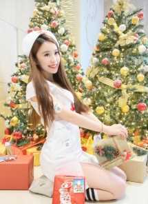 精选辛楠美艳护士装大展迷人笑容图册